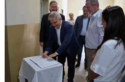 Freyre firma acta