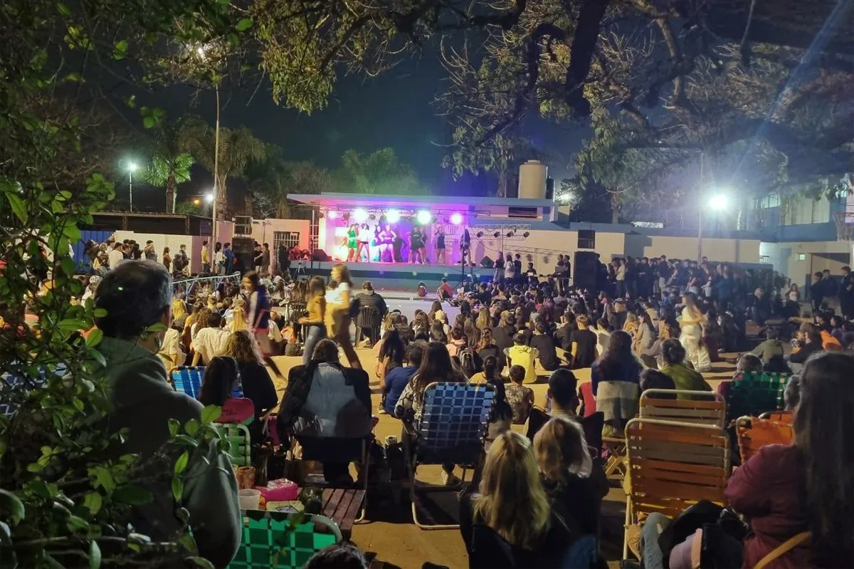 Freyre estudiantina1