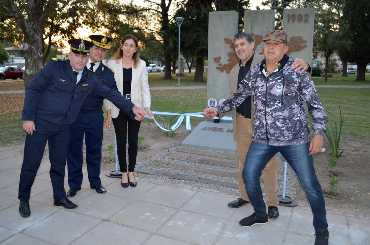 Vignaud monumento malvinas