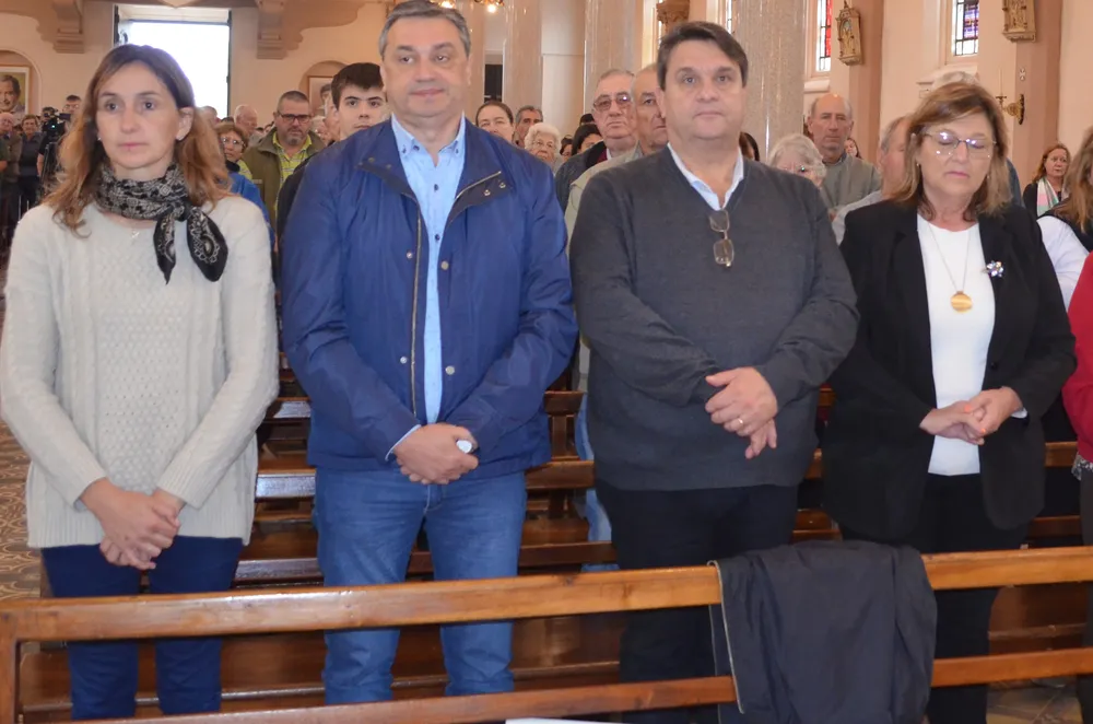 Autoridades encabezada por intendenta Evangelina Vigna