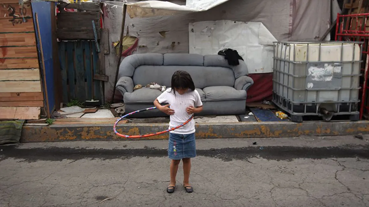 El himno y el hábitat de la niñez