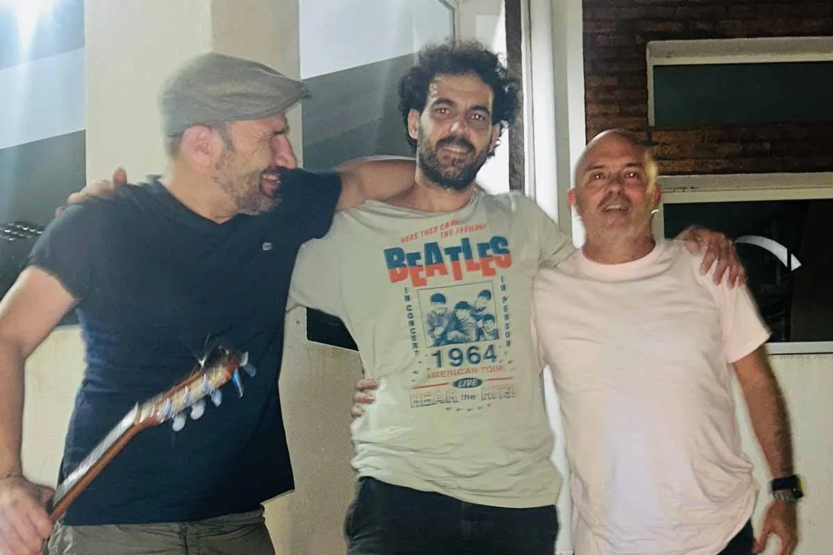 tres a la par