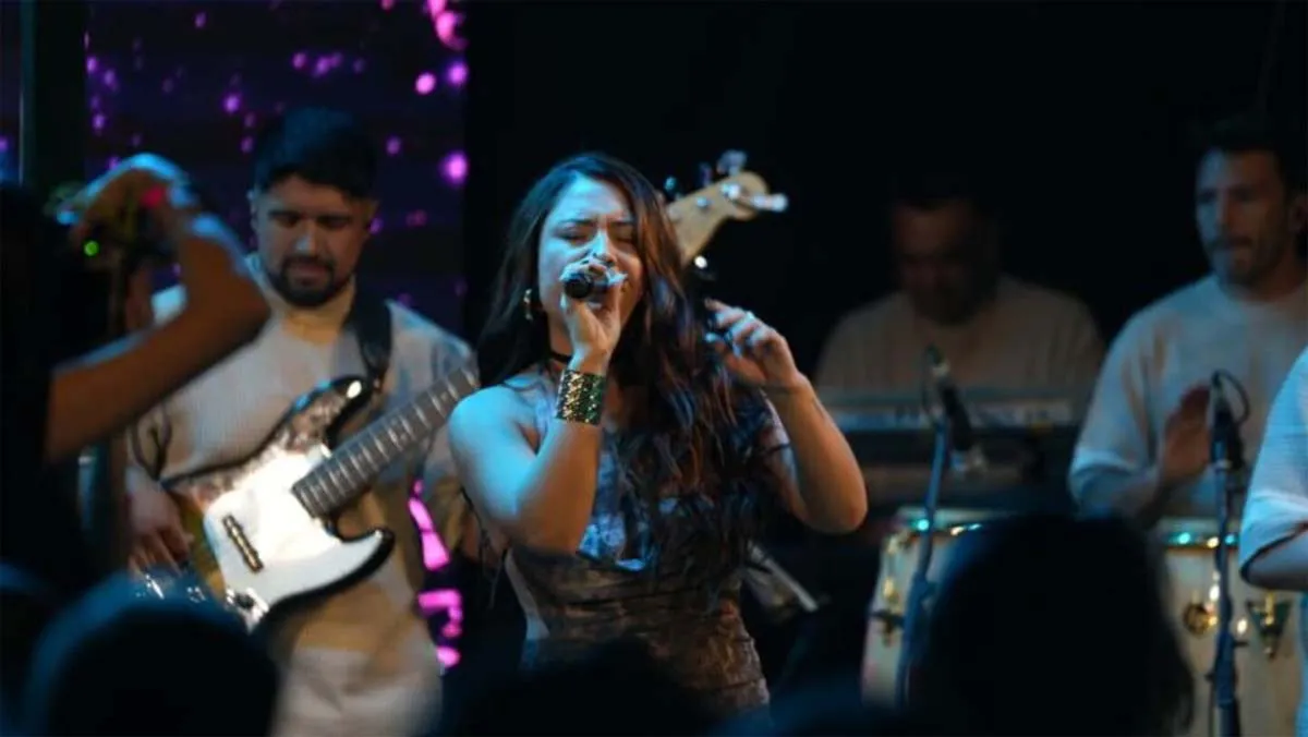 Valentina Marquez con su banda
