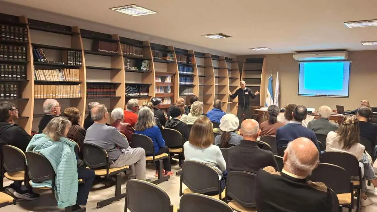 charla