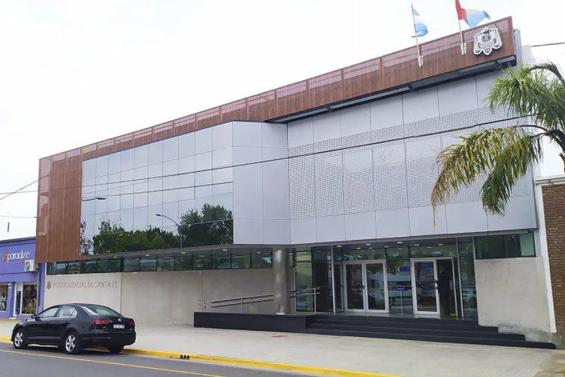 Tribunales