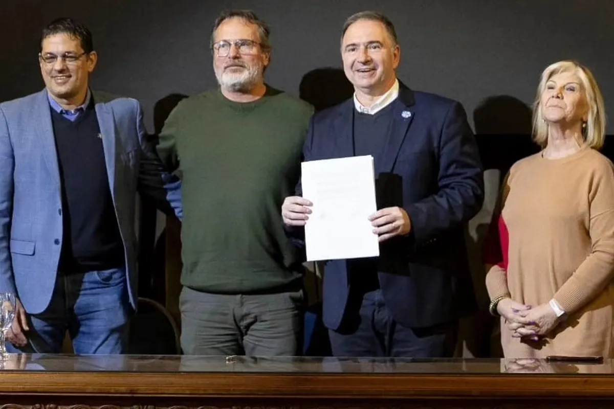 Firma acuerdo freyre