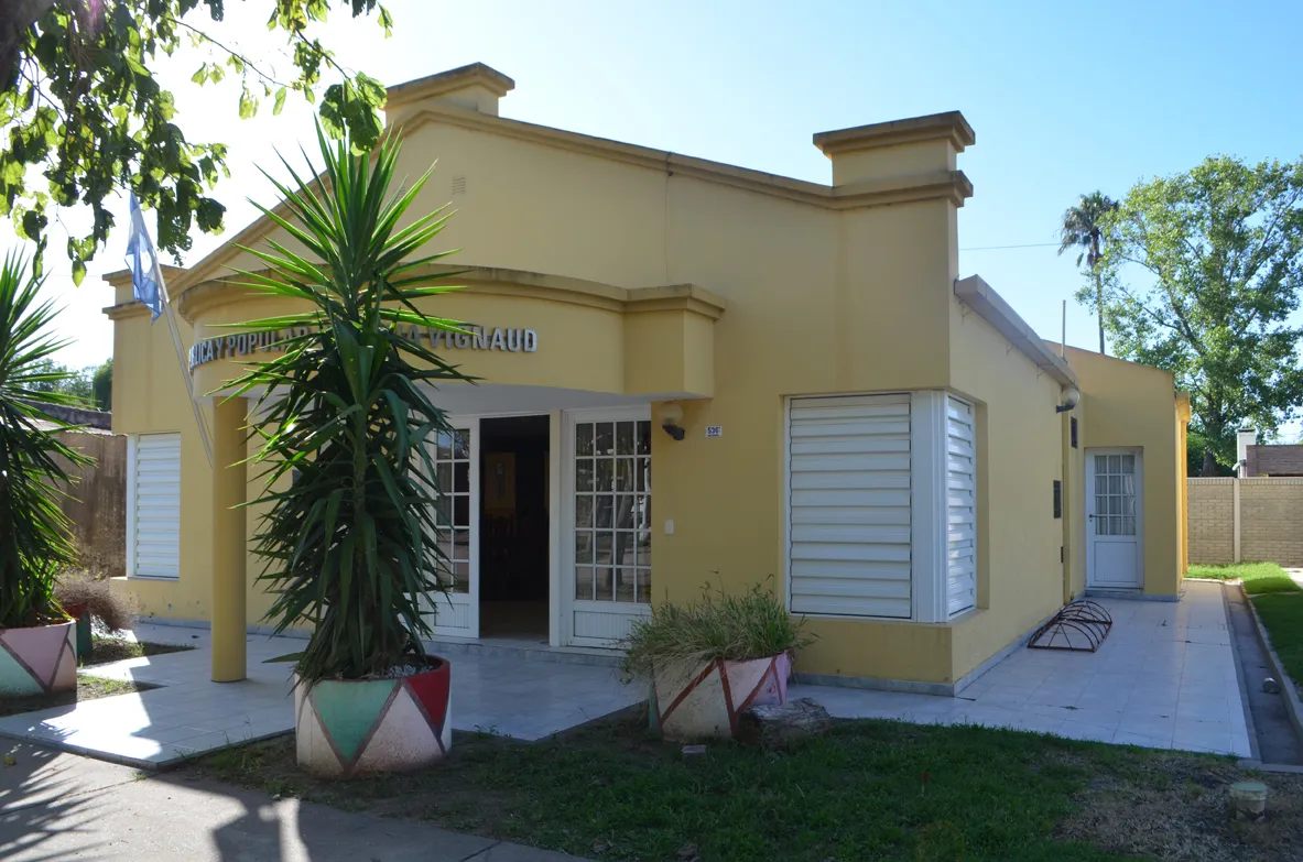 Biblioteca Popular Vignaud