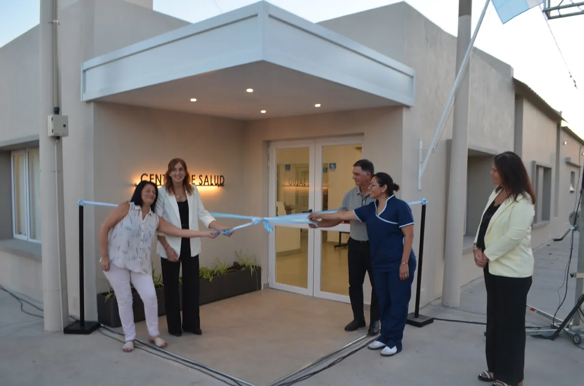 Vignaud corte de cintas