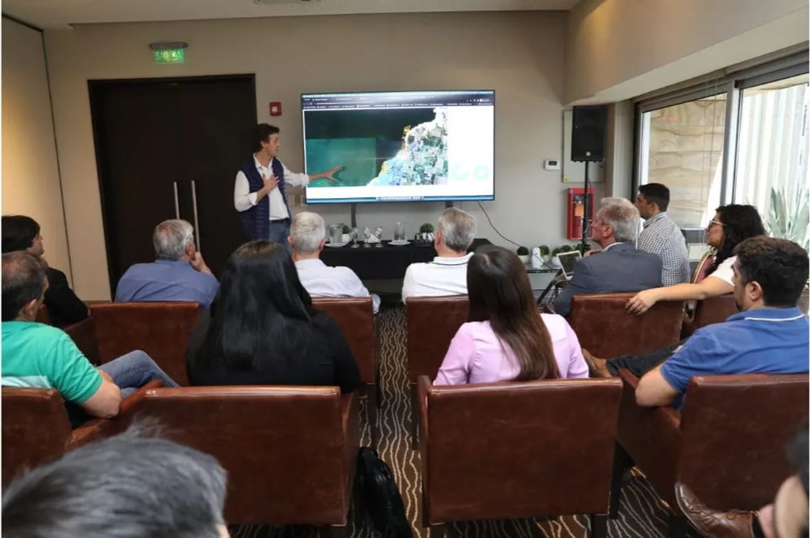 Ramon Giraldi expone