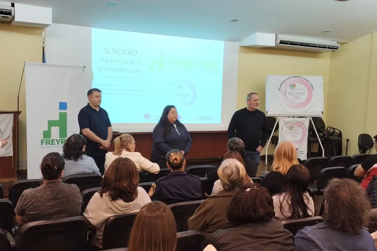 Freyre charla suicidio