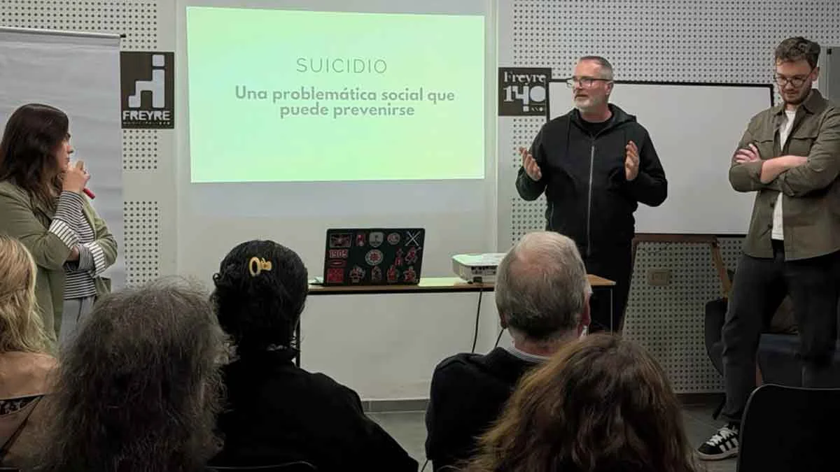 freyre-charla-suicidio