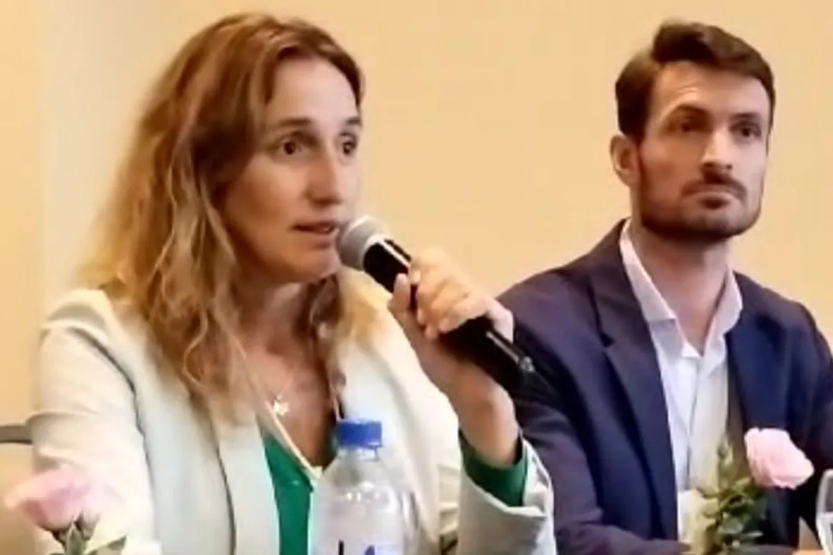 Evangelina Vigna exponiendo